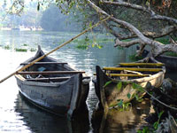 Houseboats kerala, Kerala Houseboats, Kerala Boat house - Major Destinations - Around Kerala Backwaters :: Tourist Destinations in Kottayam