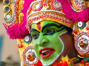 Kerala Holiday Packages, Kerala Tour Packages, Kerala Honeymoon Holidays, Kerala Arts